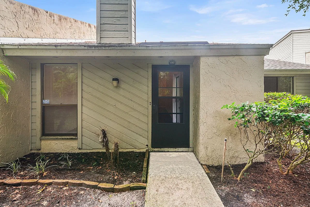 3801 Crown Point Rd — Photo 3