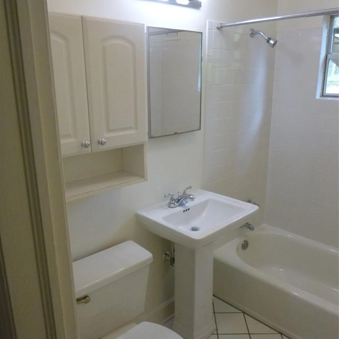 2 bed, 1.0 bath, 950 sqft, $1,795 — Photo 4