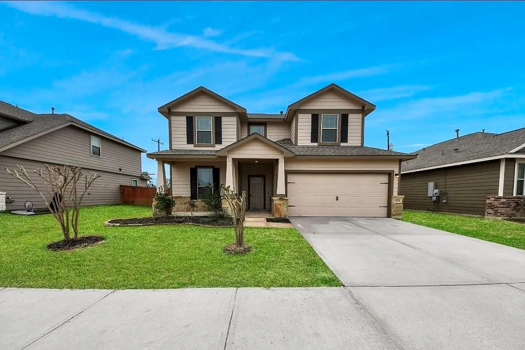 4 bed, 3.0 bath, 2031 sqft, $2,400 — Photo 2