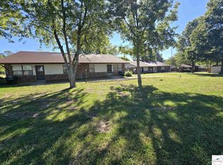 206 N Ohio St, Chilhowee, MO 64733