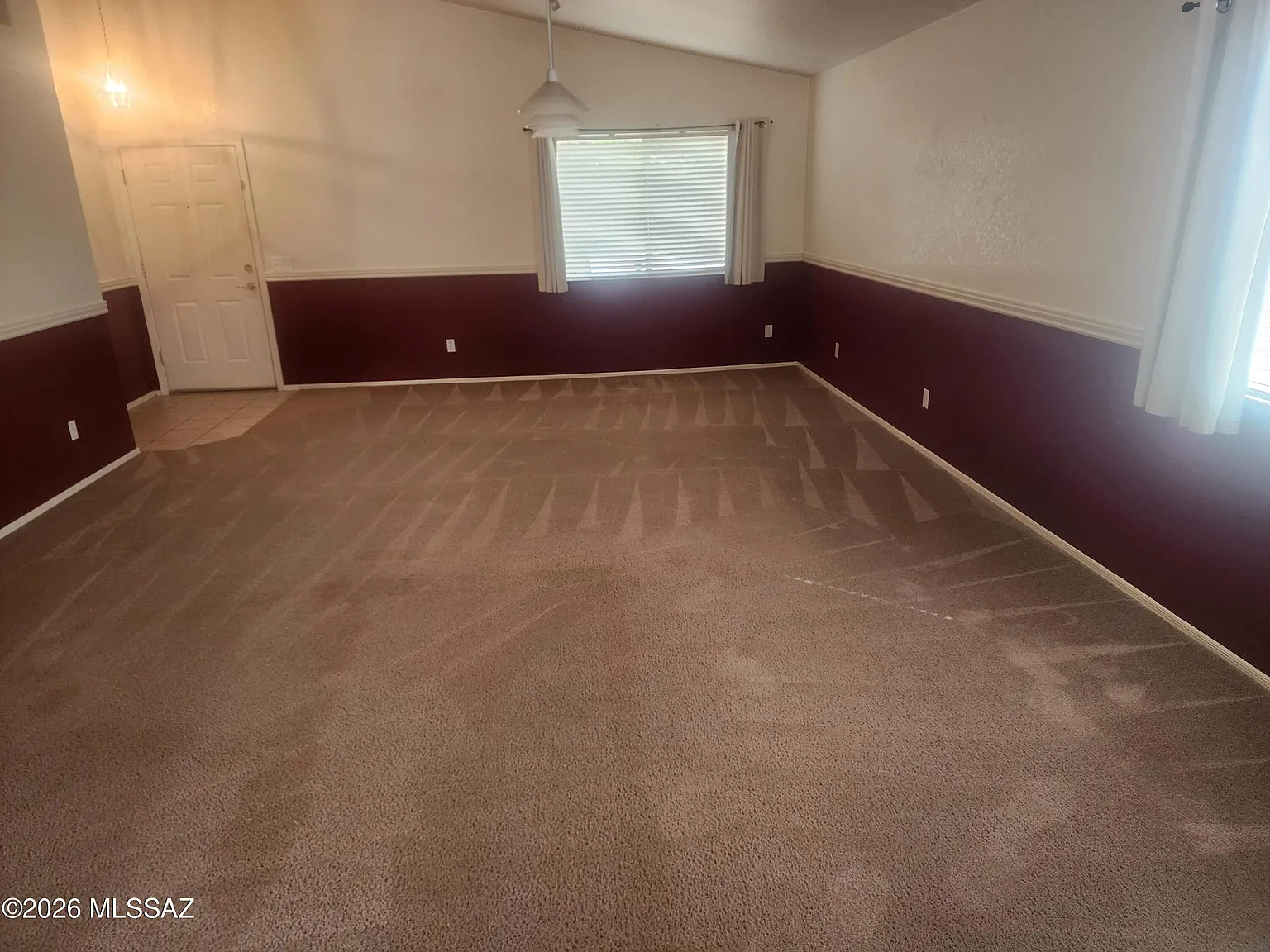 4 bed, 2.0 bath, 1752 sqft, $1,900 — Photo 2