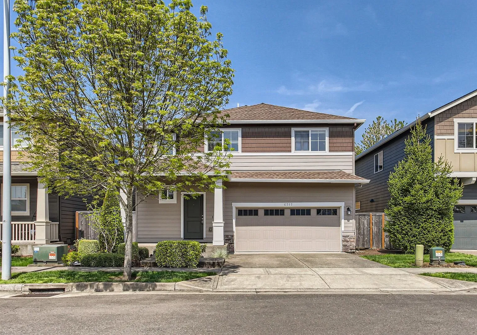 Fantastic Single Family With Great Location Special Discount Of $300 On Your First Full Mothn's Rent — Photo 1