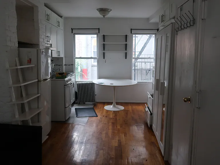 12 Stagg St #2B — Photo 6