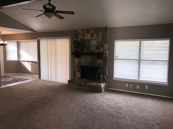 3rd image of 7519 Lincoln Village Dr