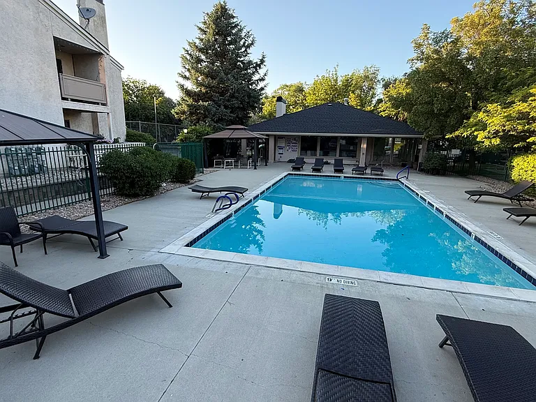 E Springcrest Ct — Photo 19