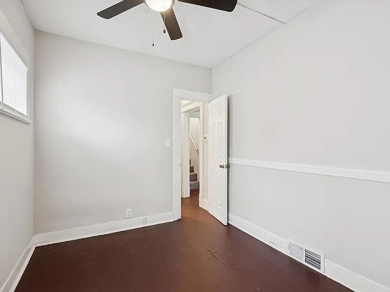2302 Saratoga Ave — Photo 13