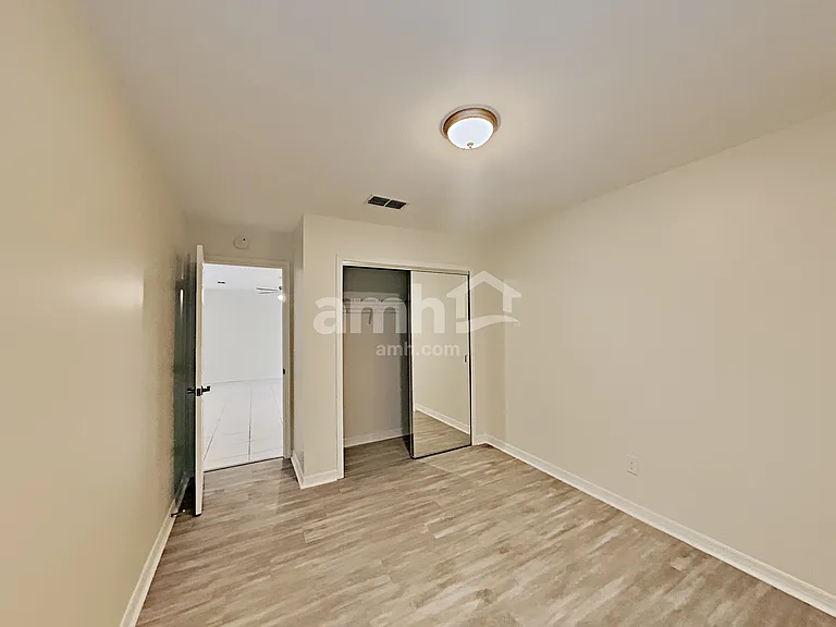 1694 Ashwood Cir — Photo 15