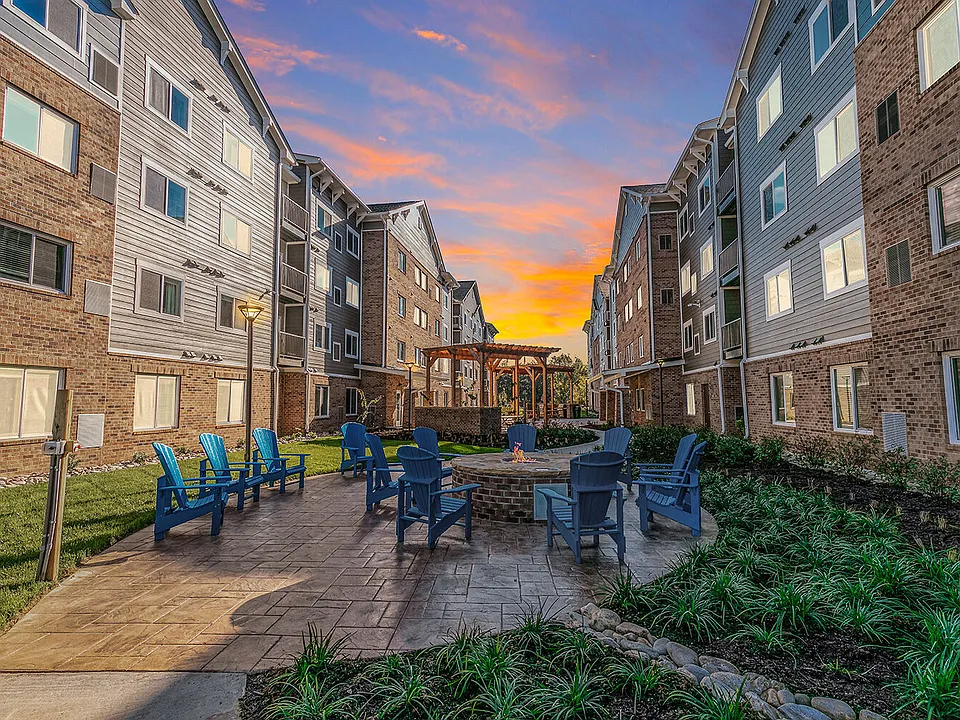Waterwalk Charlotte - Arrowood