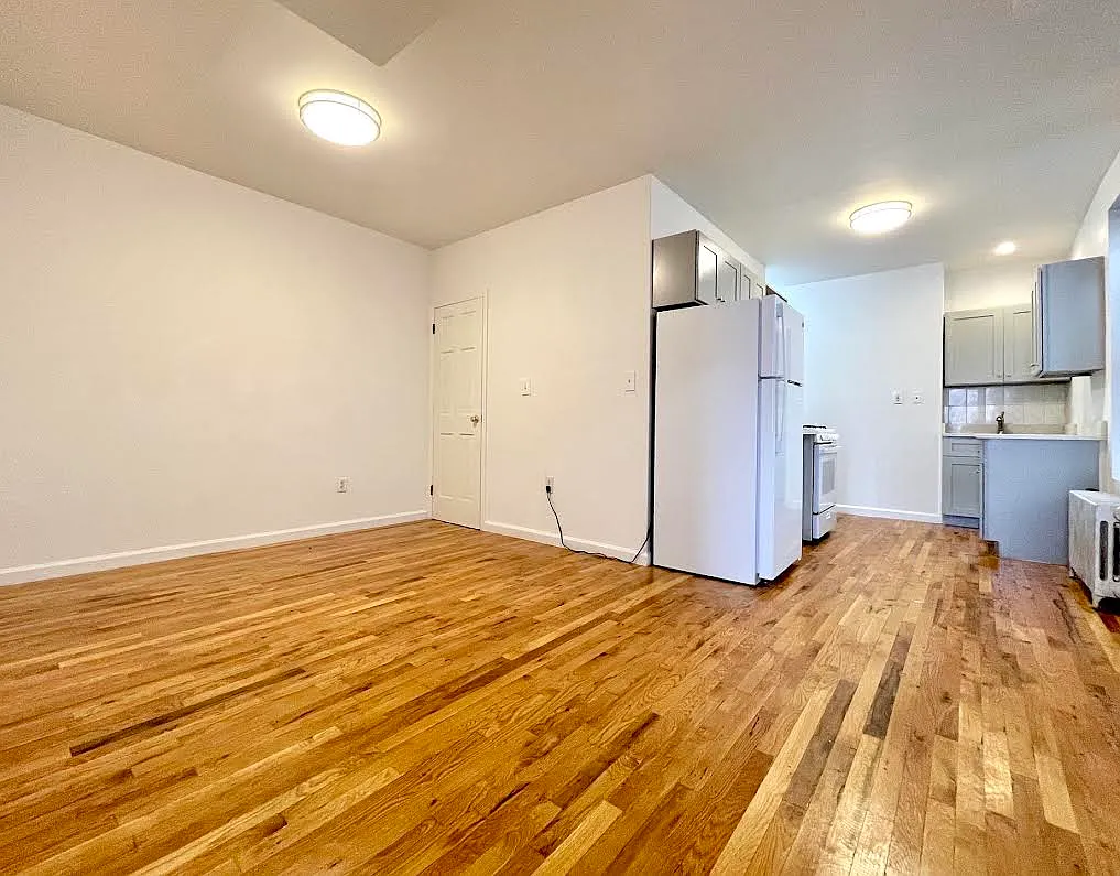 724 Liberty Avenue — Photo 2