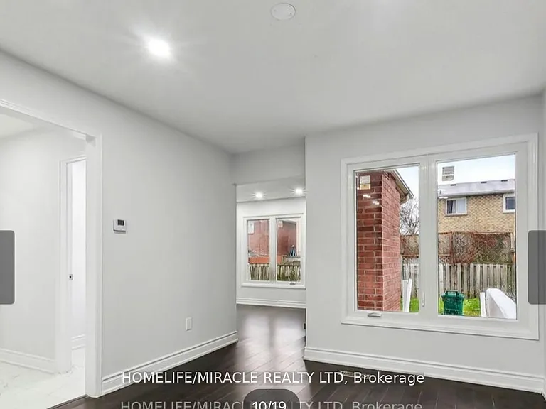 204 Delaney Dr #UPPER — Photo 11