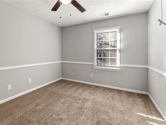 5th image of 266 Firecrest Ln