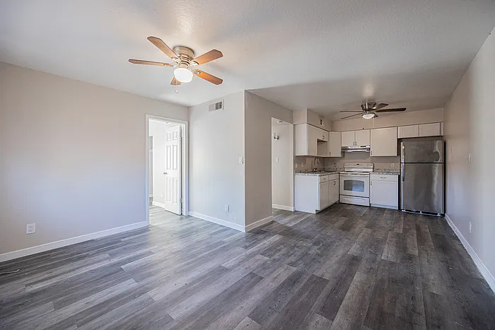 1703 W Mountain View Rd #1 — Photo 3
