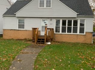497 E 305th St, Eastlake, OH 44095