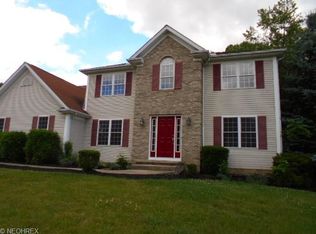 8448 Cliffview Cir, Macedonia, OH 44056
