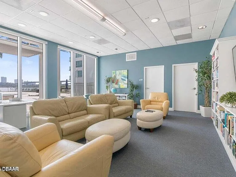 231 Riverside Dr #201 — Photo 12