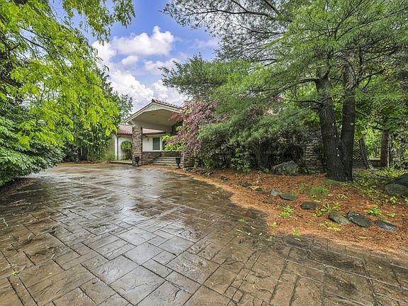 5th image of 4861 Royalton Rd