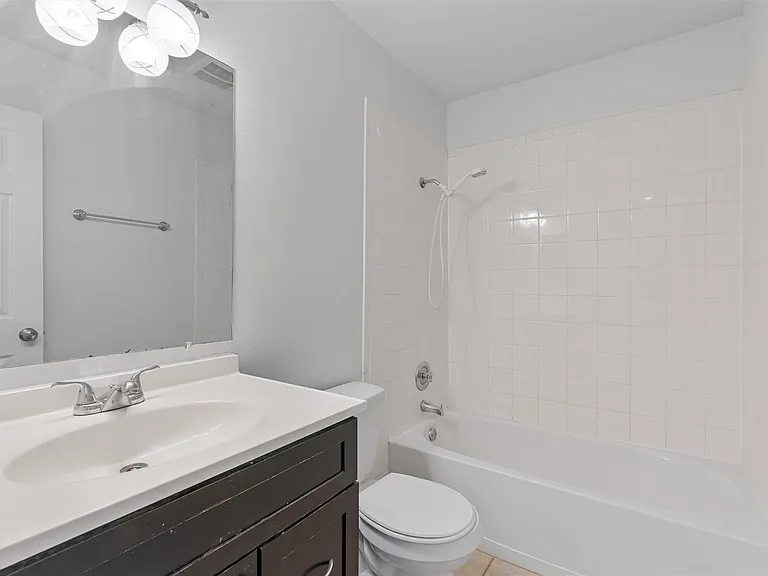 8703 Pineridge Dr #B — Photo 13