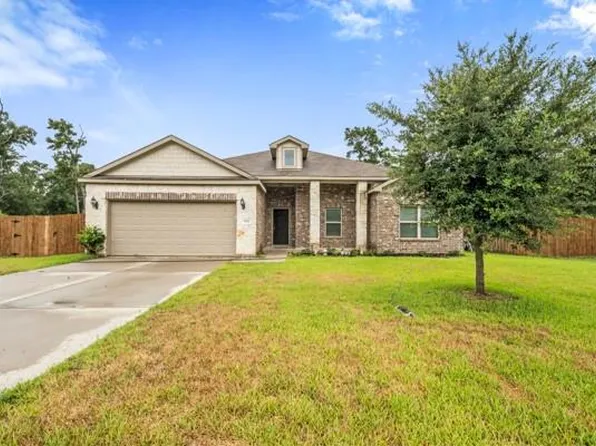 9850 Hunter Springs Dr, Conroe, TX 77306