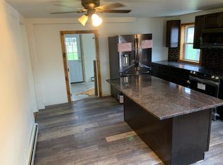 584 Main St, Gouldsboro, PA 18424