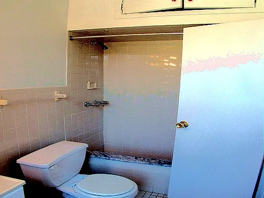 Rented by DSA Realty | media 27