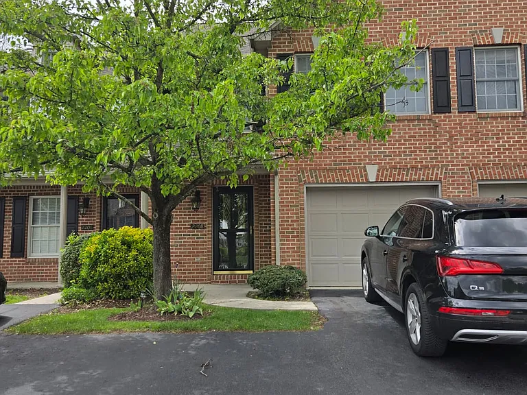 2208 Gleim Ct — Photo 2