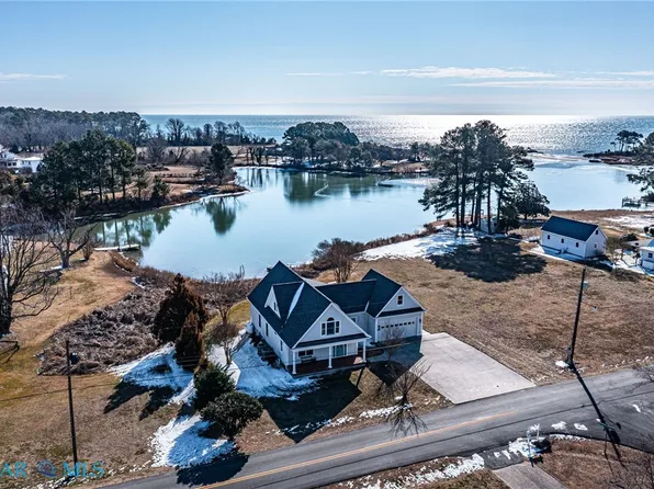 2929 Fleeton Rd, Reedville, VA 22539