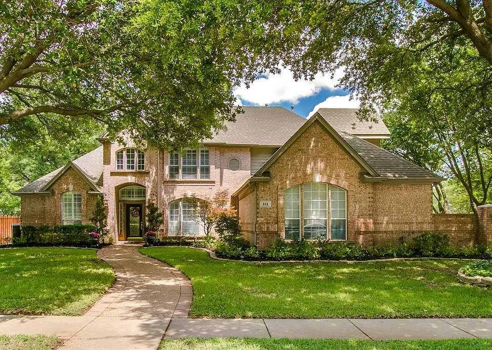 1st image of 203 Waterford Dr