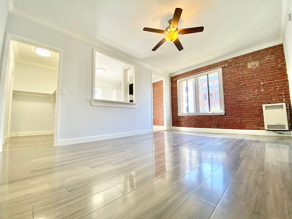 1st image of 238 S Mariposa Ave APT 201