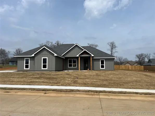 16880 W Sierra Cir, Tahlequah, OK 74464