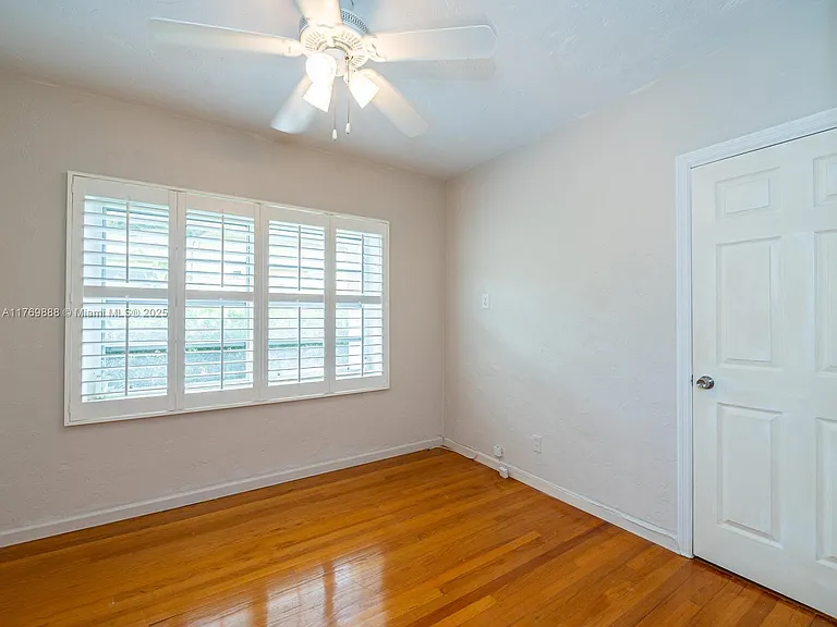 9441 Byron Ave — Photo 44