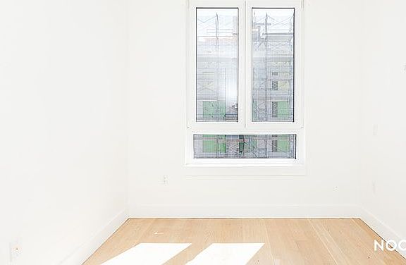 5th image of 1052 Greene Ave #5E