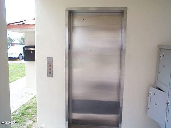 5th image of 2046 Beach Blvd #216