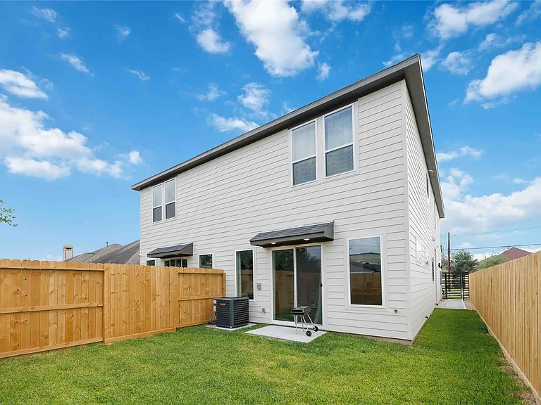8102 Cannon St #A — Photo 30
