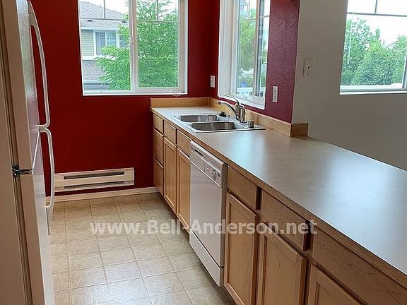 3rd image of 6330 Isaac Ave SE