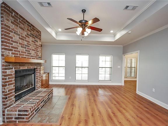 5th image of 108 Fox Run Dr