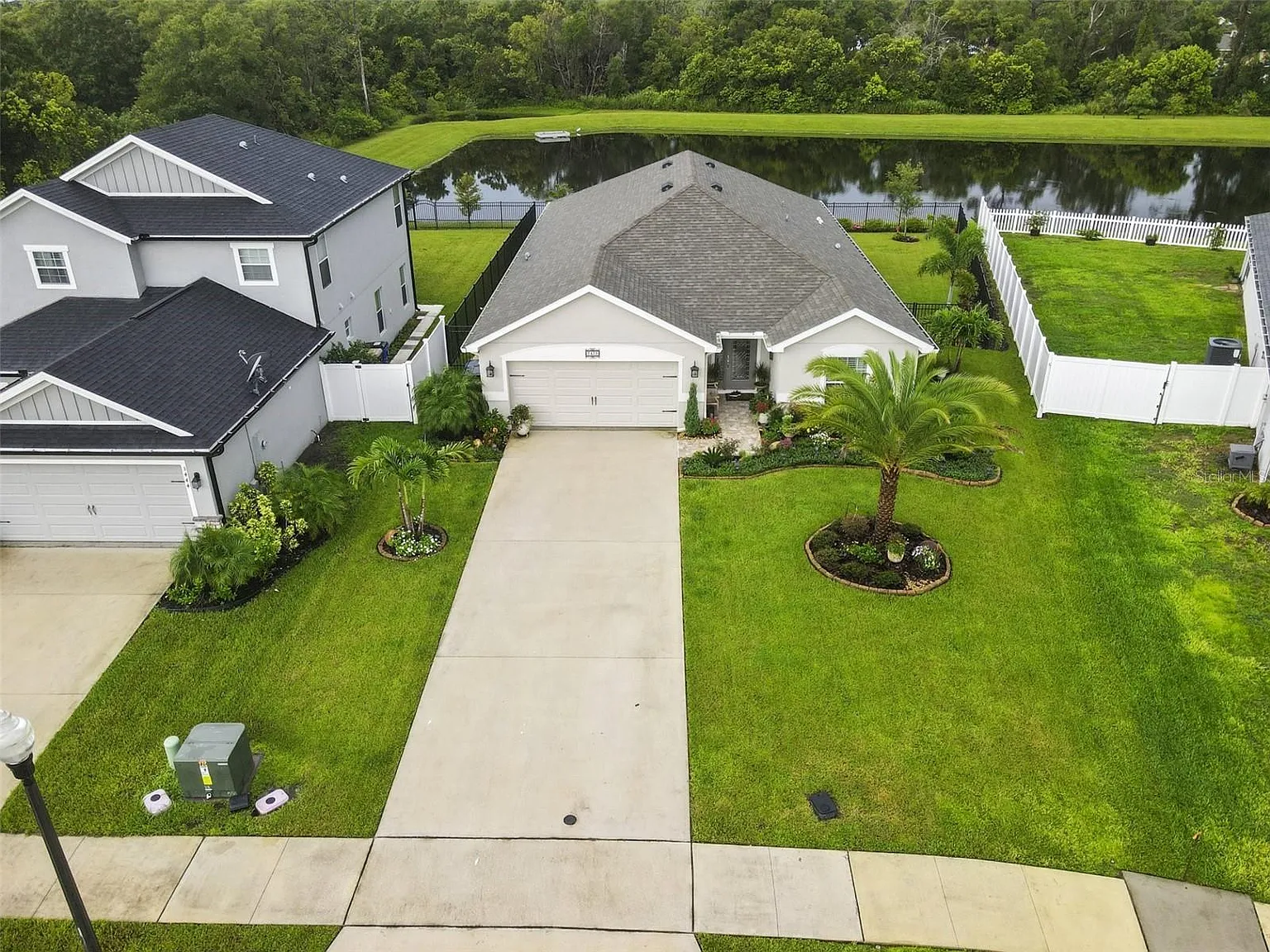 3 bed, 1987 sqft, $2,300 — Photo 3