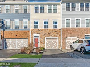 104 Waypoint Dr, Eatontown, NJ 07724