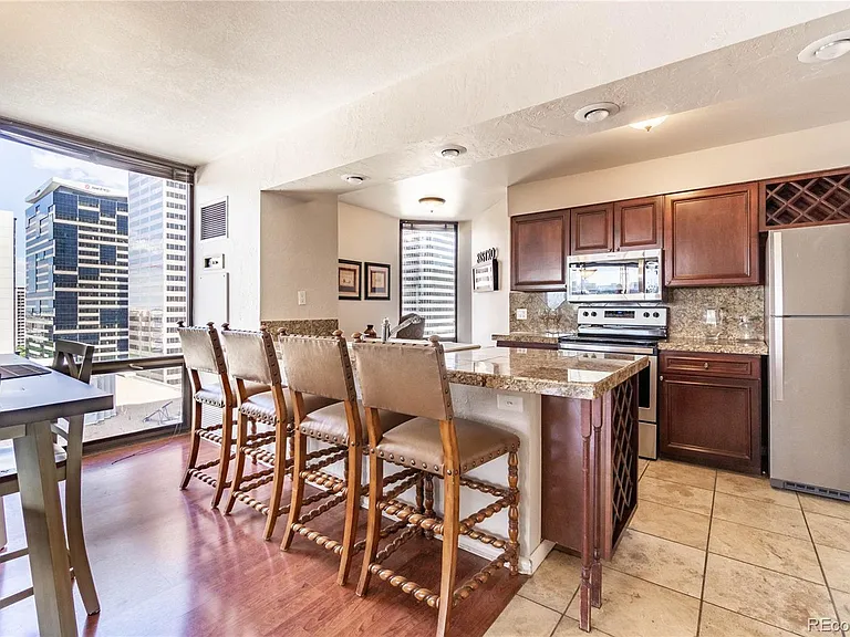 1625 Larimer St #1607 — Photo 2