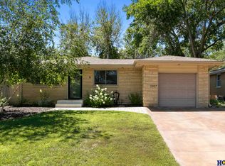 2337 S 61st St, Lincoln, NE 68506