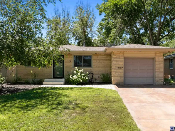 2337 S 61st St, Lincoln, NE 68506