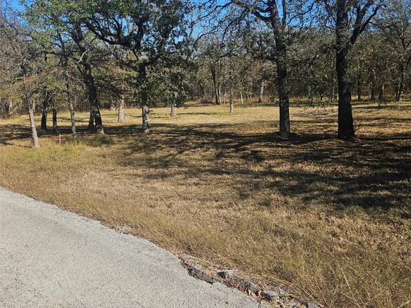 196 Johnston Ln, Bridgeport, TX 76426