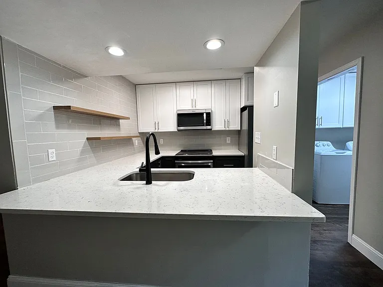 2335 Brookview Ct — Photo 8