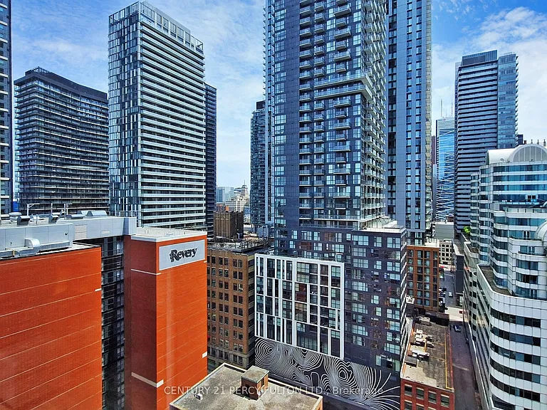 11 Charlotte St #1707 — Photo 33
