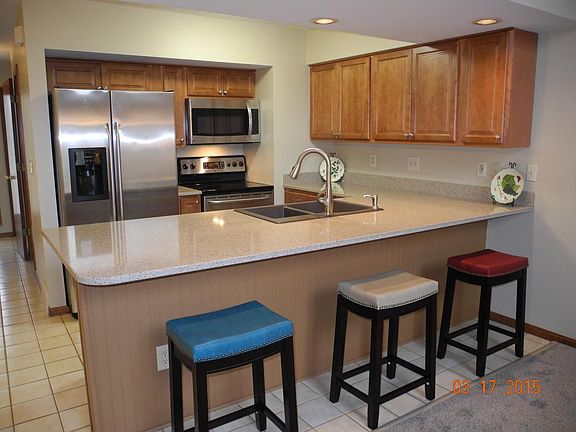 Kitchen Quartz Counter