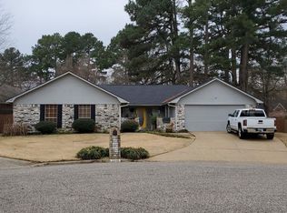 1210 Ashbourne Ln, Longview, TX 75605