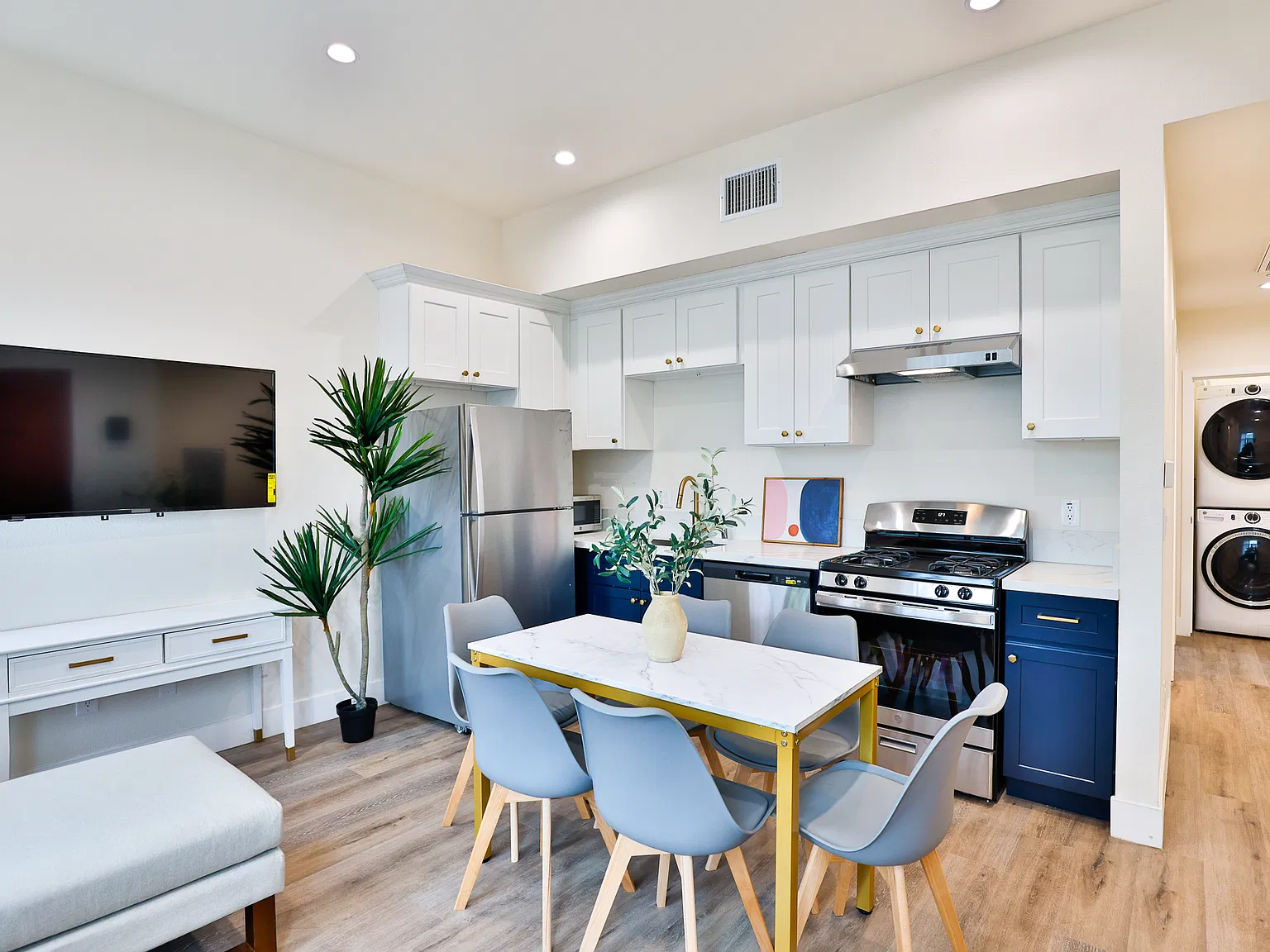 3 bed, $3,750 — Photo 1