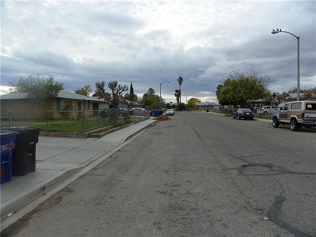 2nd image of 1350 W San Gorgonio St