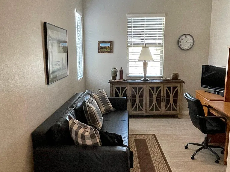 110 Zinfandel — Photo 24