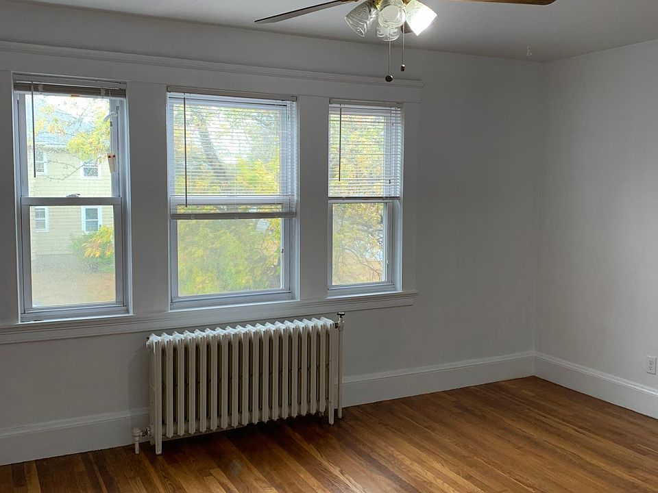 2nd image of 949 Hancock St APT 5