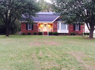 551 Chaucer Dr, Winterville, NC 28590